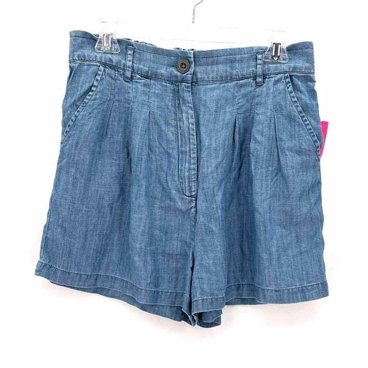Size M Ariat Blue Chambray Shorts