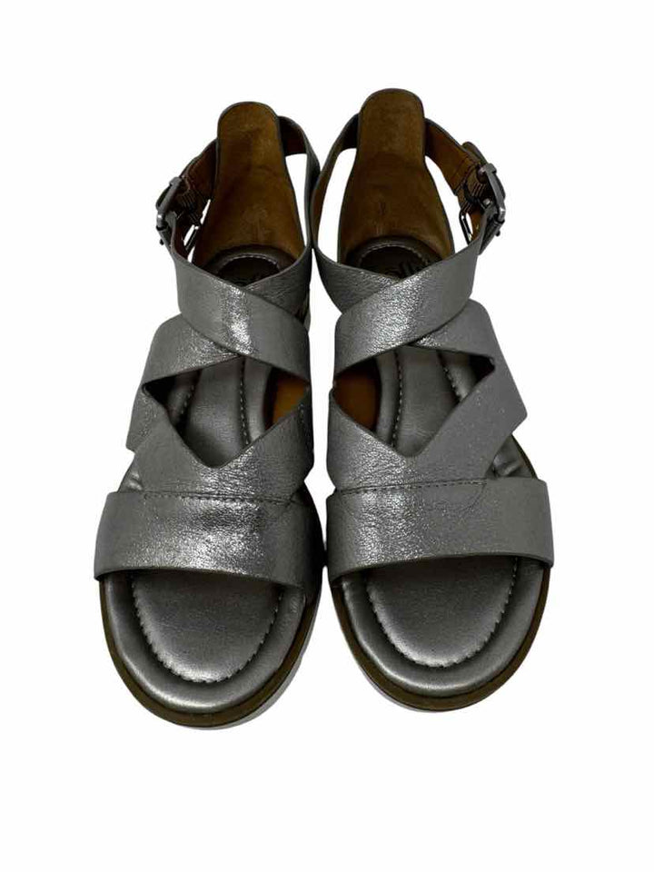 Shoe Size 7 SOFFT Silver Sandals