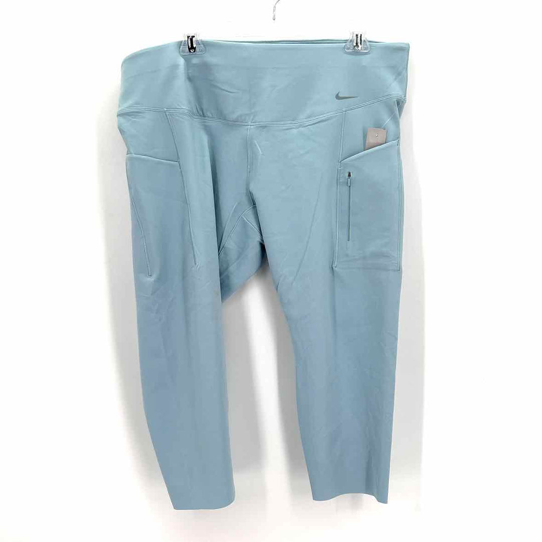 Size 2X Nike Light Blue Capri