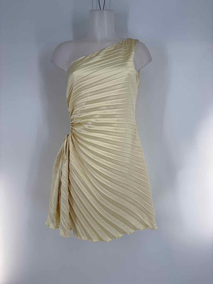 Size M Yellow Dress