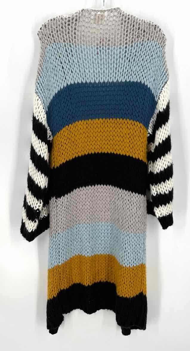 Size M/L Multi-Color Knit Cardigan