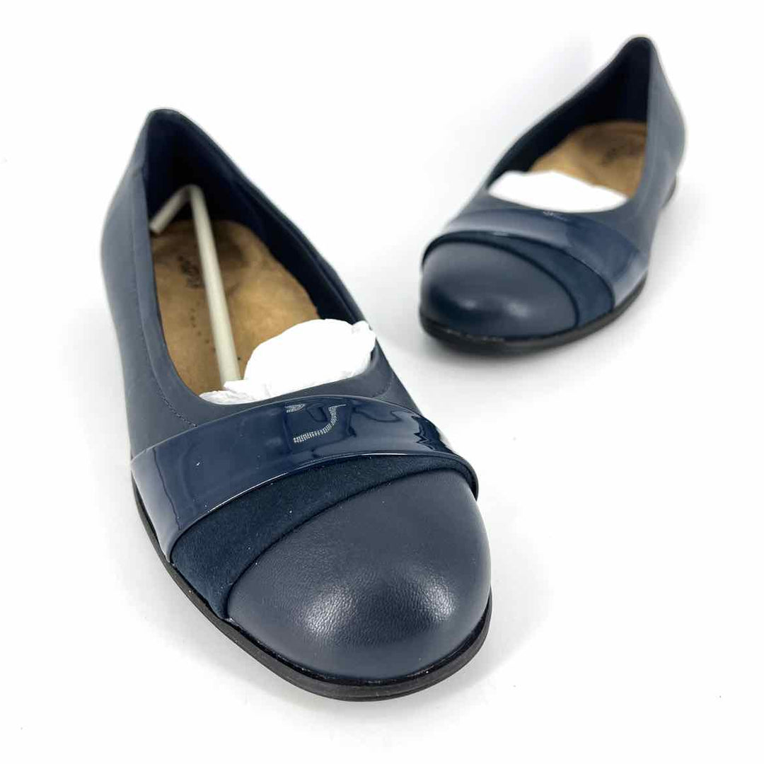 Shoe Size 8.5 TROTTERS Navy Flats