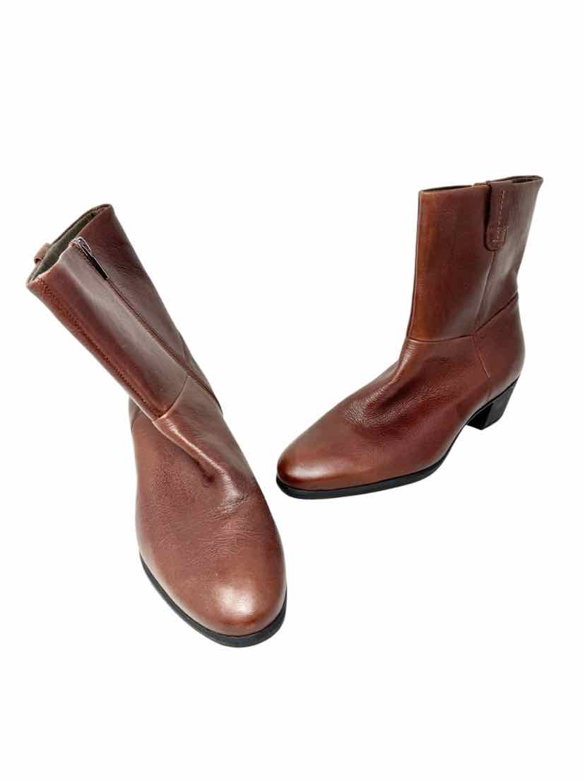 Shoe Size 10.5 MUNRO Brown Boots