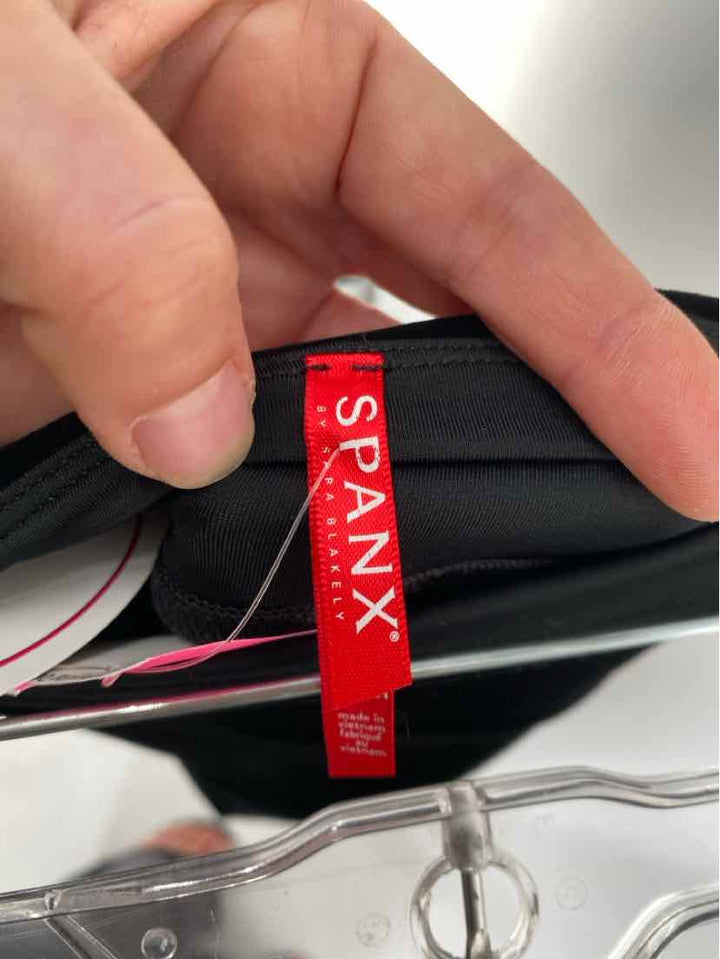 Size M SPANX Black Pants