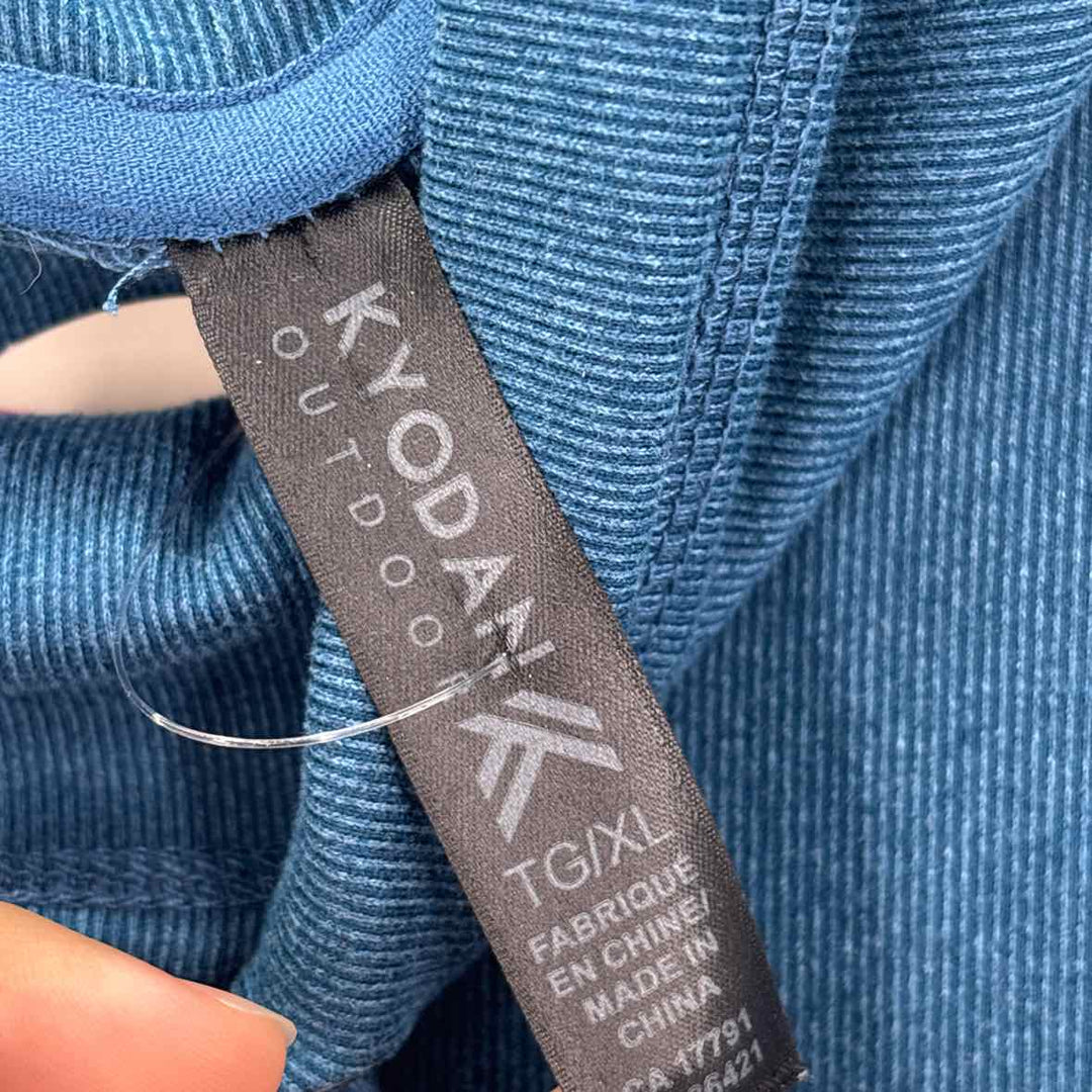 Size XL KYDON Teal Knit Shirt