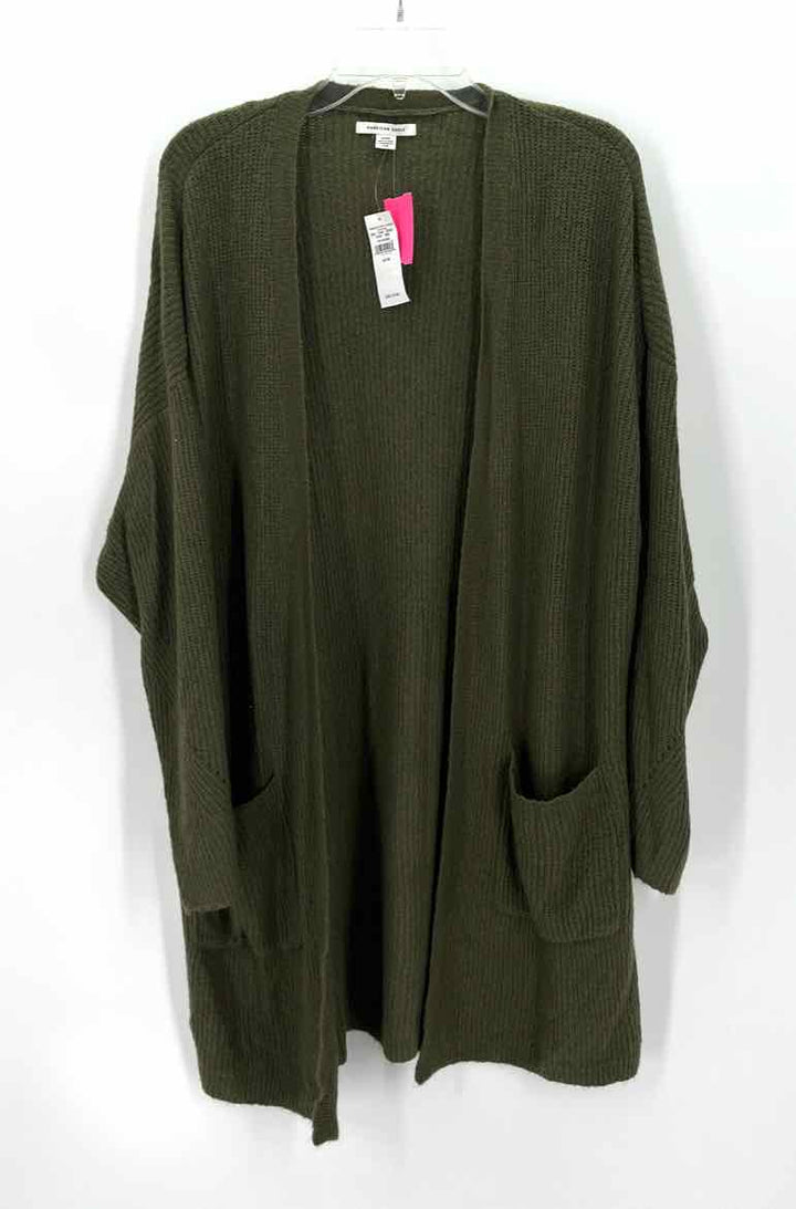 Size M AMERICAN EAGLE Olive Knit Sweater