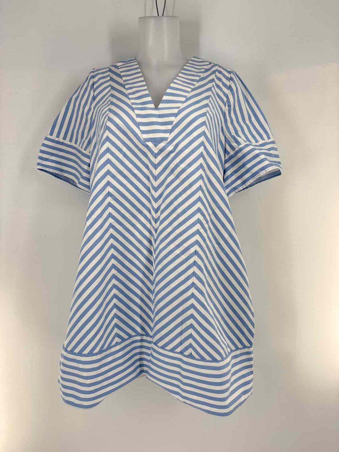 Size M CROWN & IVY Blue Dress