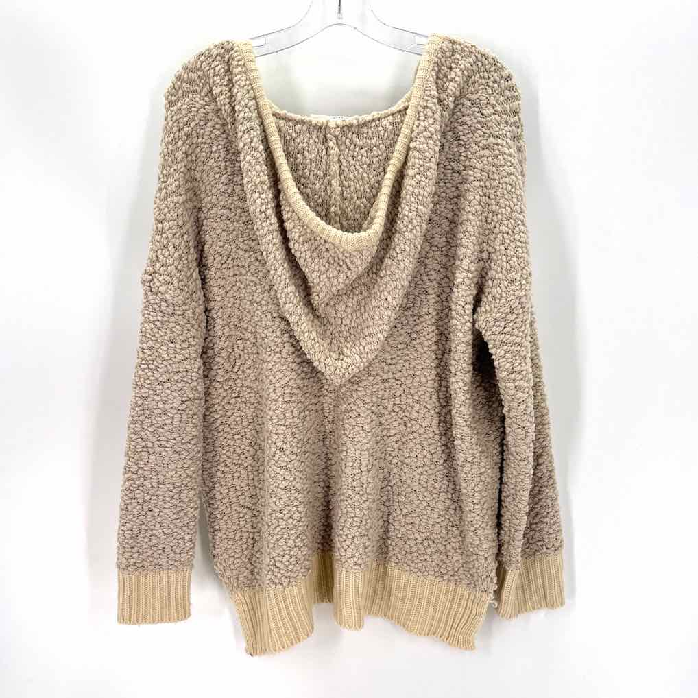 Size S/M AMERICAN THREADS Tan Knit Sweater