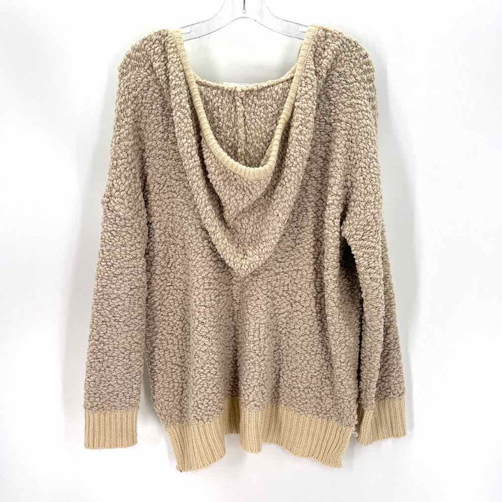 Size S/M AMERICAN THREADS Tan Knit Sweater