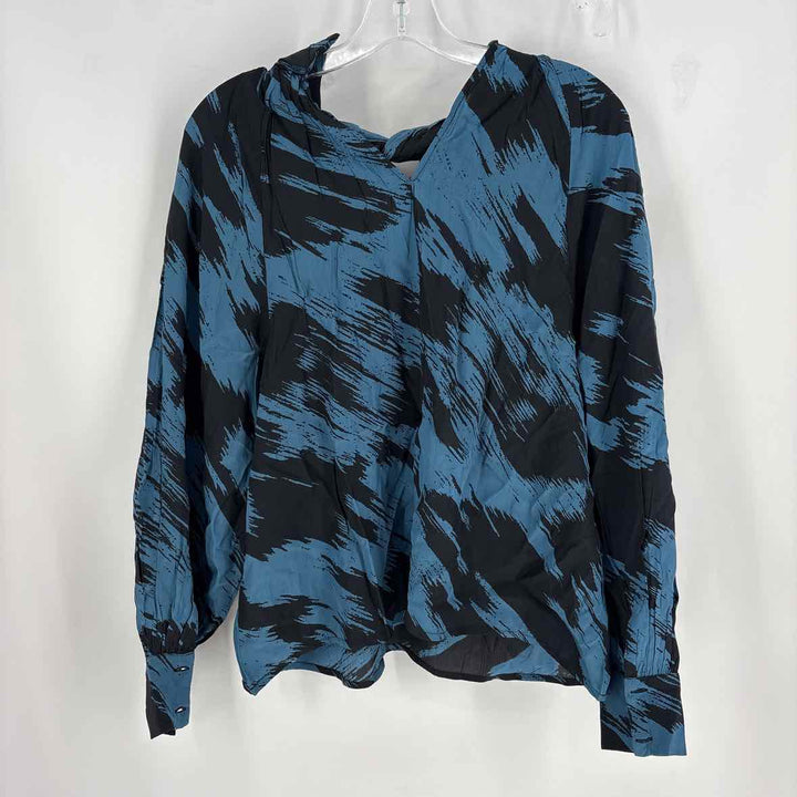 Size S ELAN Blue Print Shirt