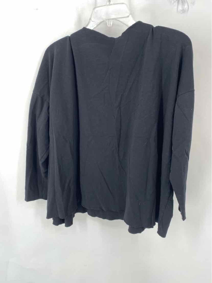 Size One Size PLANET Black Shirt