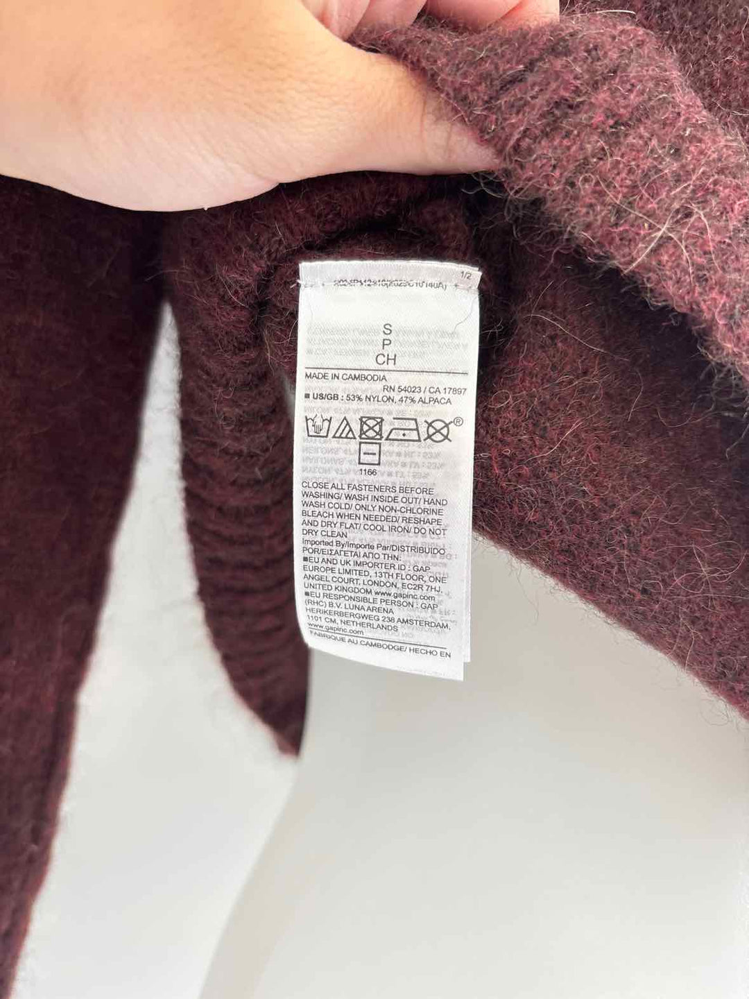 Size S Banana Republic Burgundy Sweater