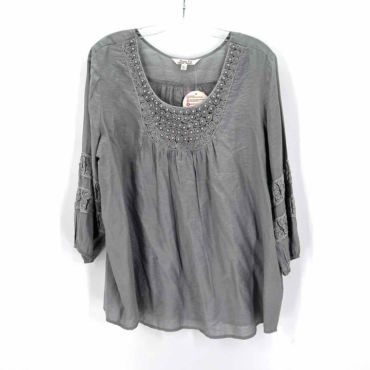 Size XL Gray Shirt