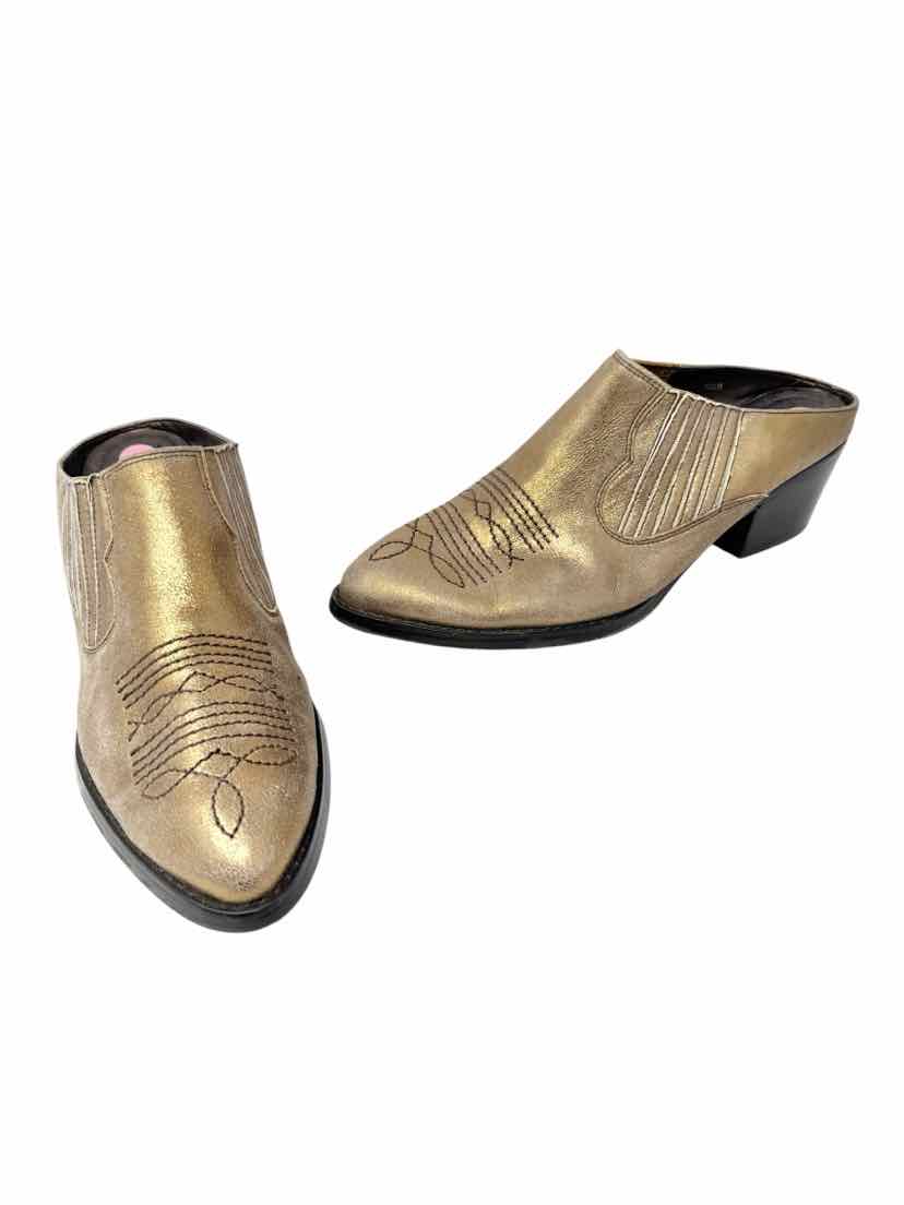 Shoe Size 10.5 VAN ELI Gold Leather Pumps