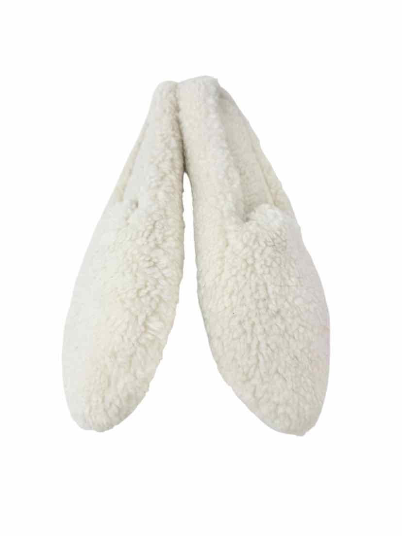 Shoe Size 9 Cream Slippers