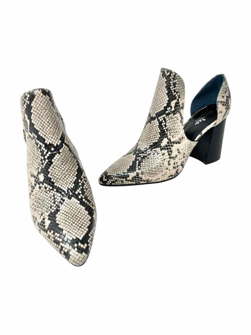 Shoe Size 9 CHARLES DAVID Brown Print Boots