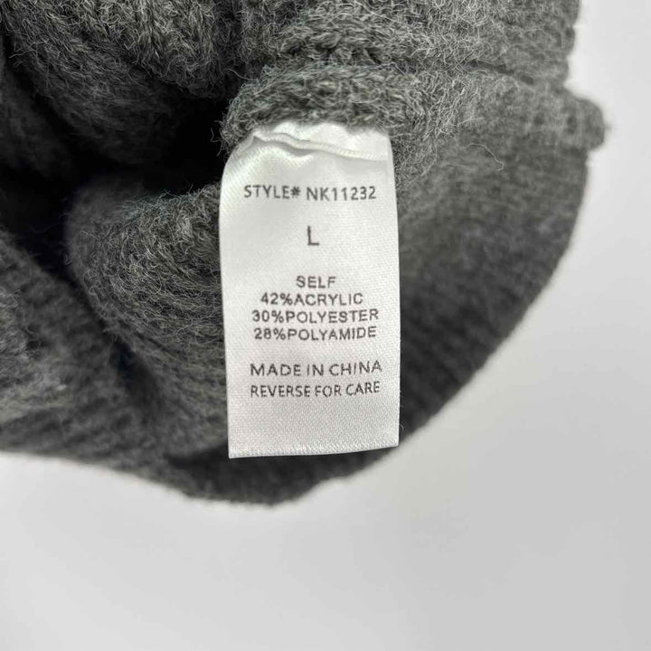 Size L Gray Sweater