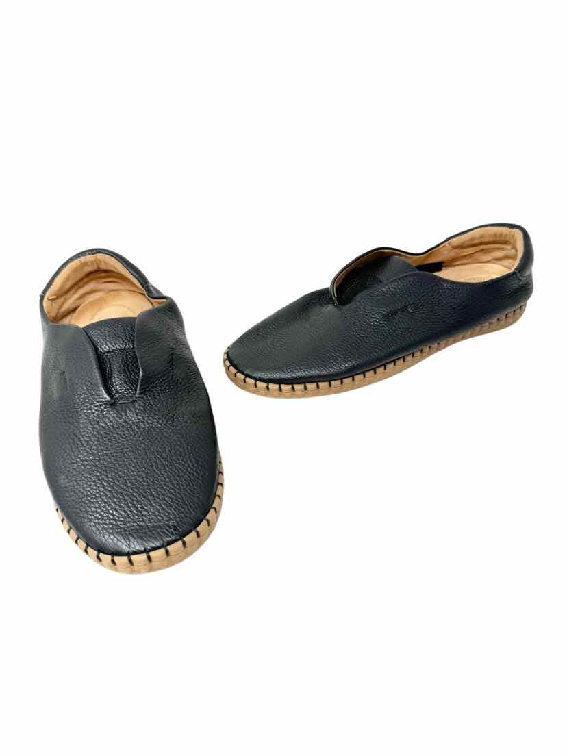 Shoe Size 7 Black Flats