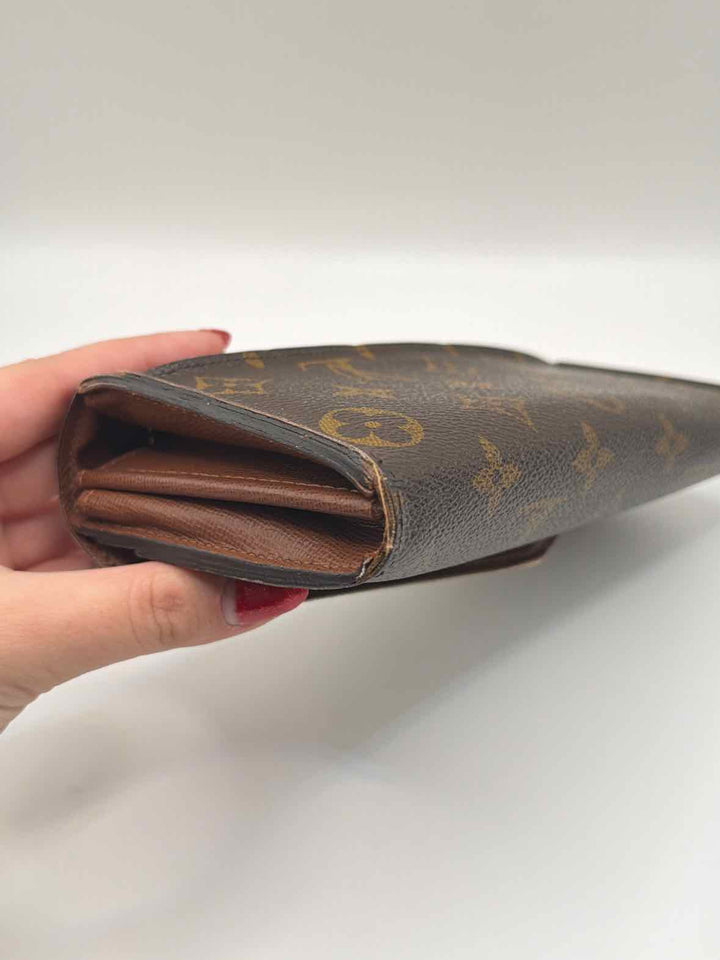 Louis Vuitton Luxury - Wallet