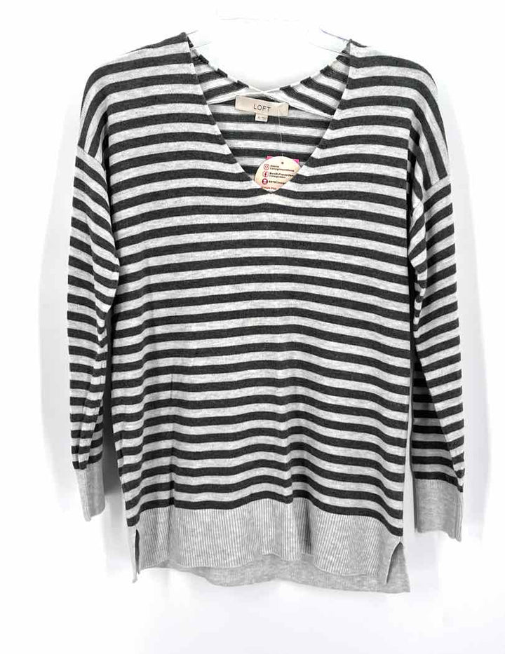 Size XS Ann Taylor Gray Sweater