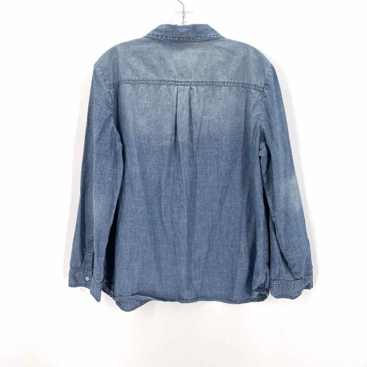 Size L Chico's Blue Shirt