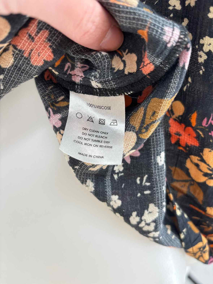 Size XS Black Print Shirt