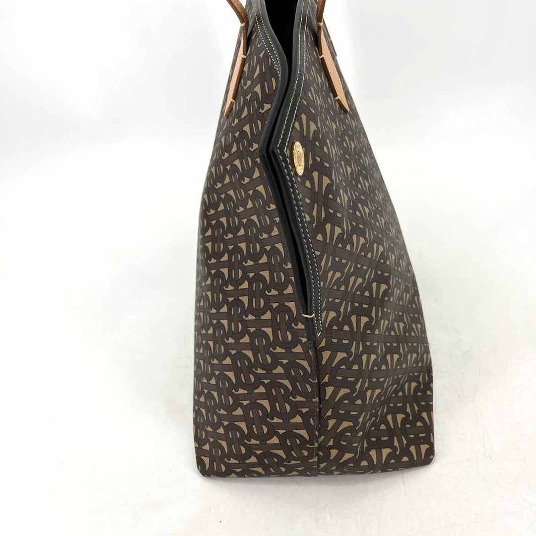 Burberry Luxury - Purse