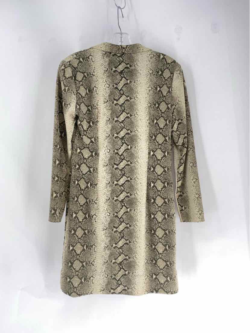 Size 4P DONNA RICO Tan Dress