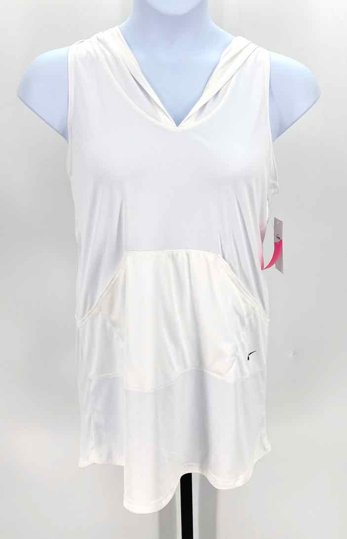 Size M Nike White Shirt
