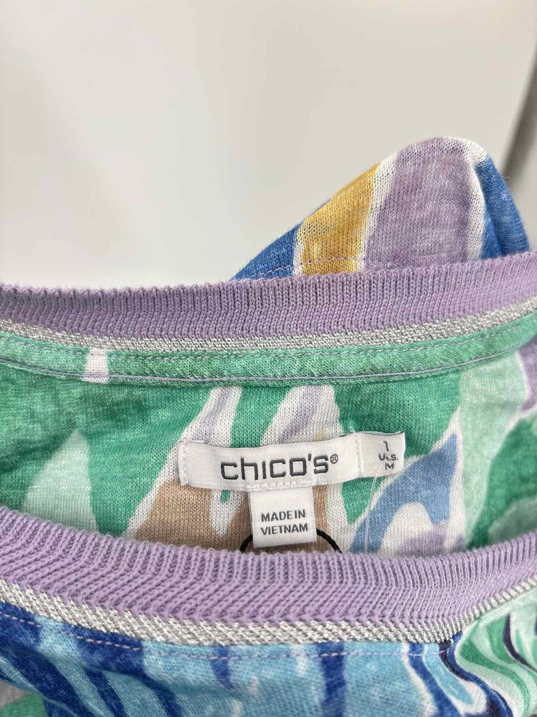 Size M Chico's Multi-Color Shirt
