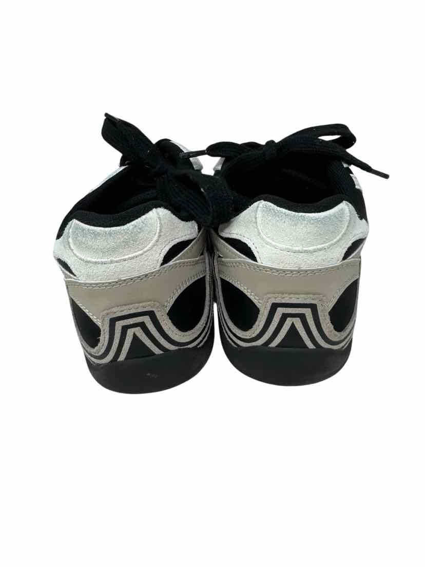 Shoe Size 9 Steve Madden Gray Sneakers