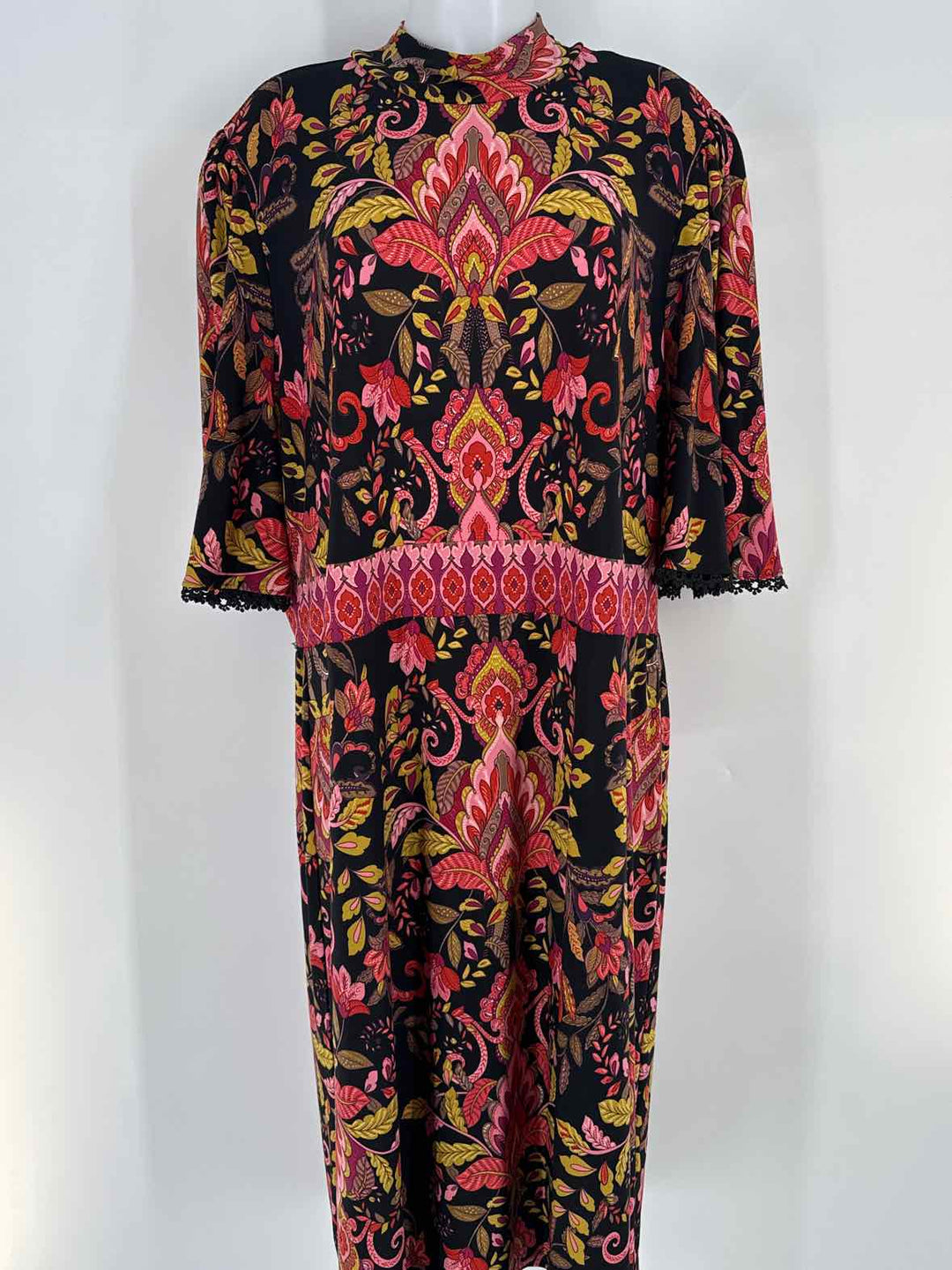 Size 2X SUSAN GRAVER Multi-Color Dress