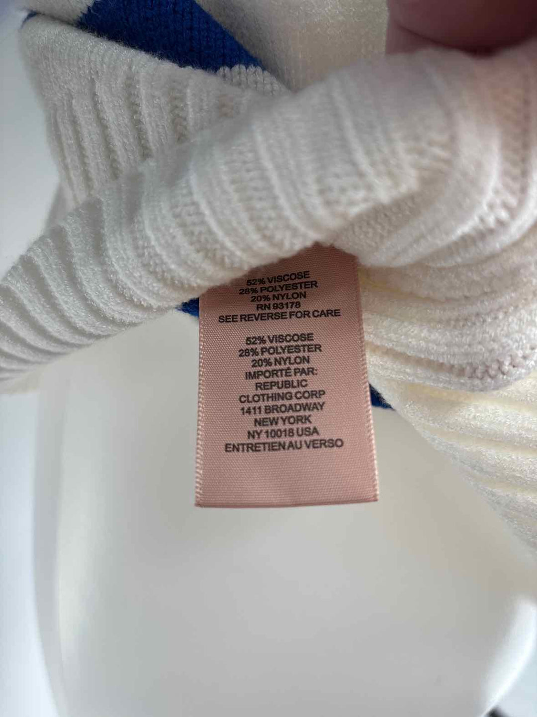 Size M PHILOSPHY Cream Sweater