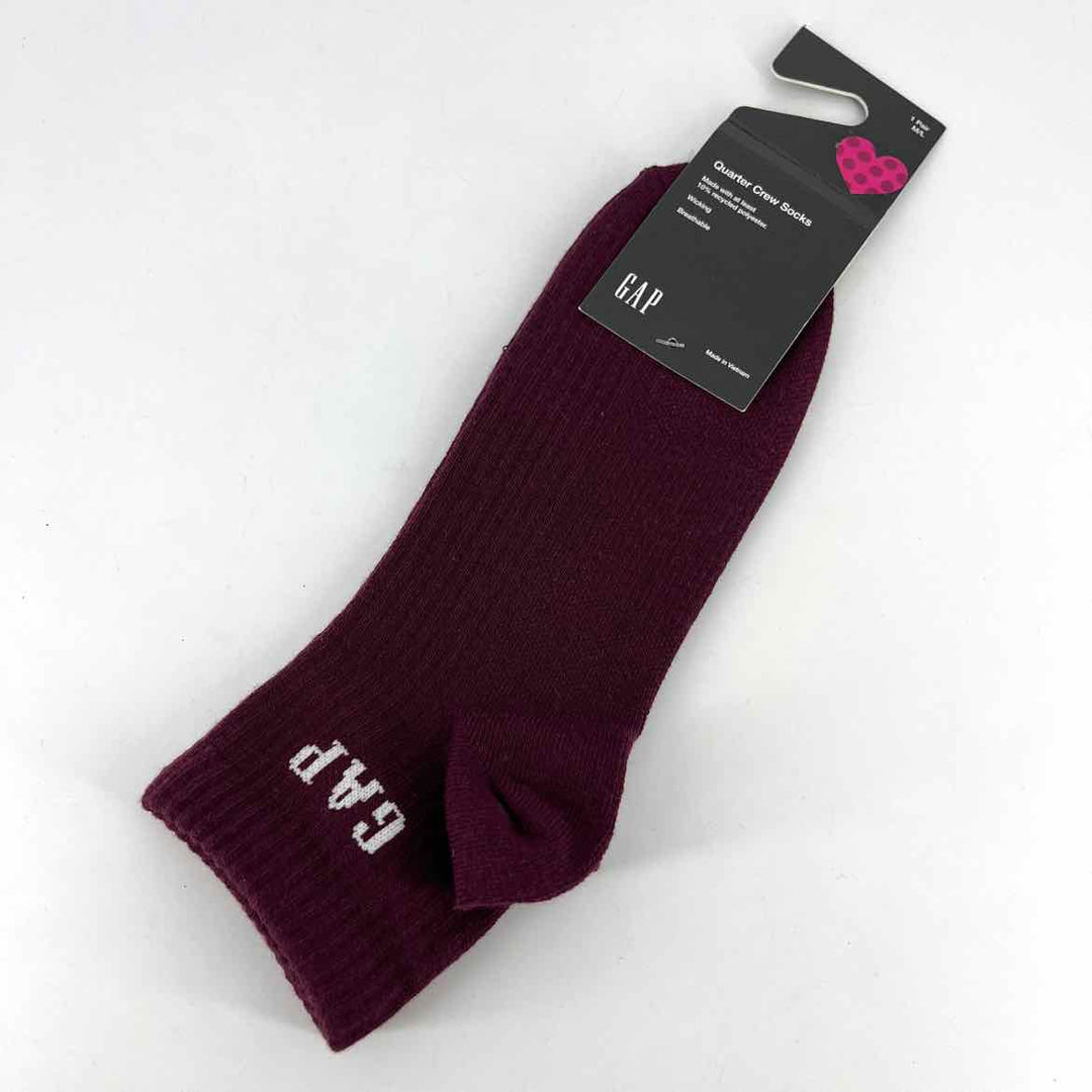 Shoe Size M GAP Burgundy Slippers