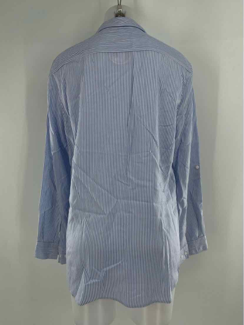 Size M Blue Print Shirt