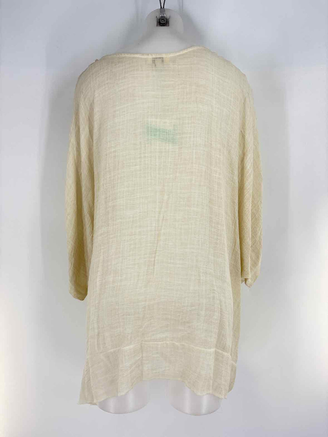 Size L Umgee Ivory Shirt