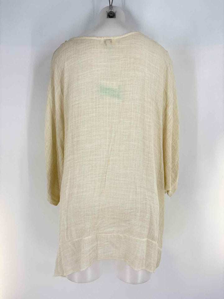 Size L Umgee Ivory Shirt