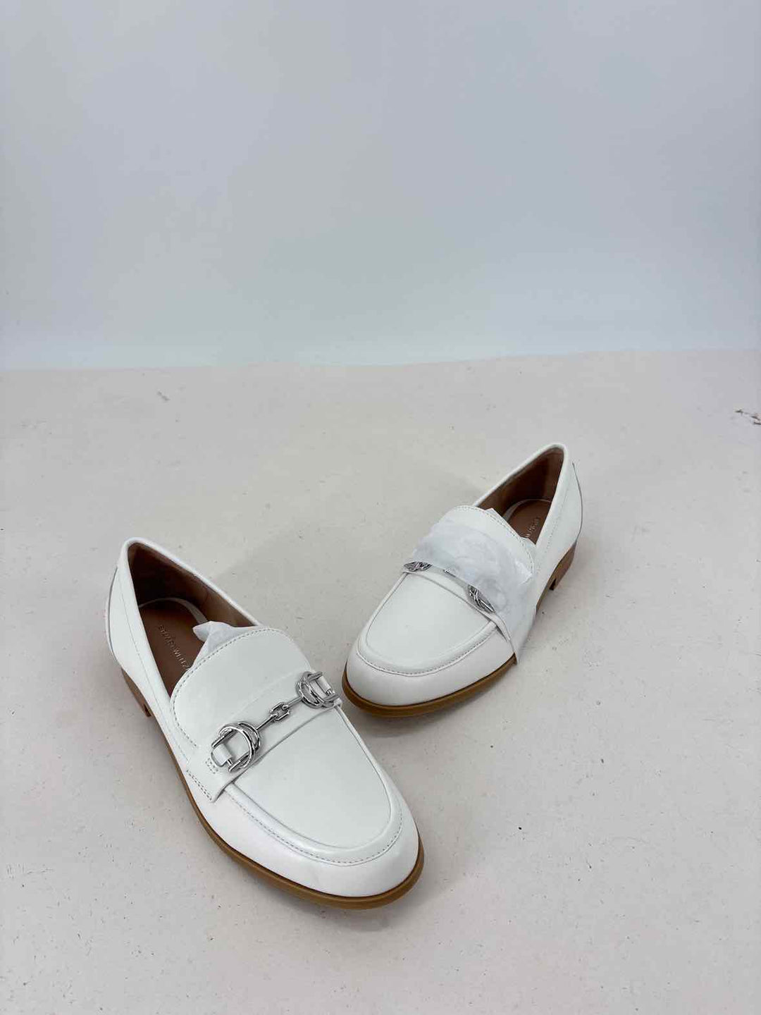 Shoe Size 9 Stuart Weitzman White Leather Loafers