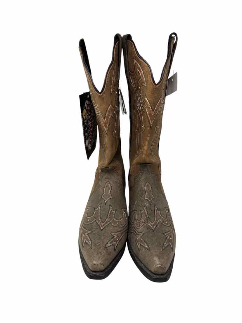 Shoe Size 8.5 Brown Boots