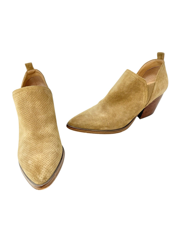 Shoe Size 8.5 MARC FISHER Brown Boots