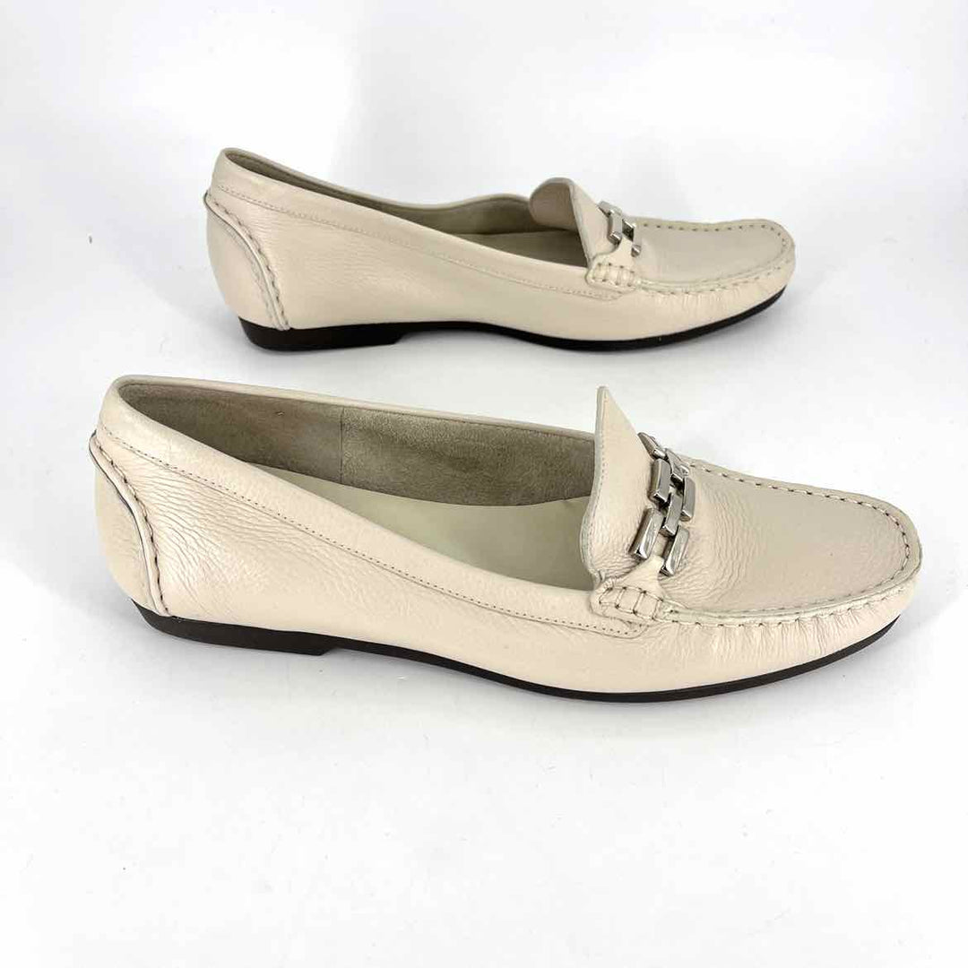Shoe Size 9.5 Talbots Ivory Leather Loafers