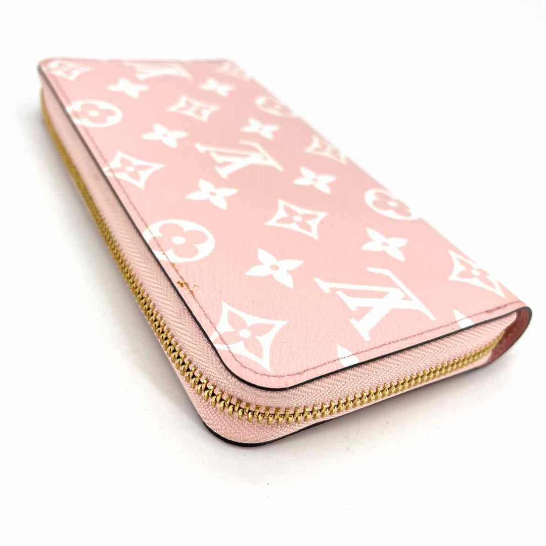 Louis Vuitton Luxury - Wallet