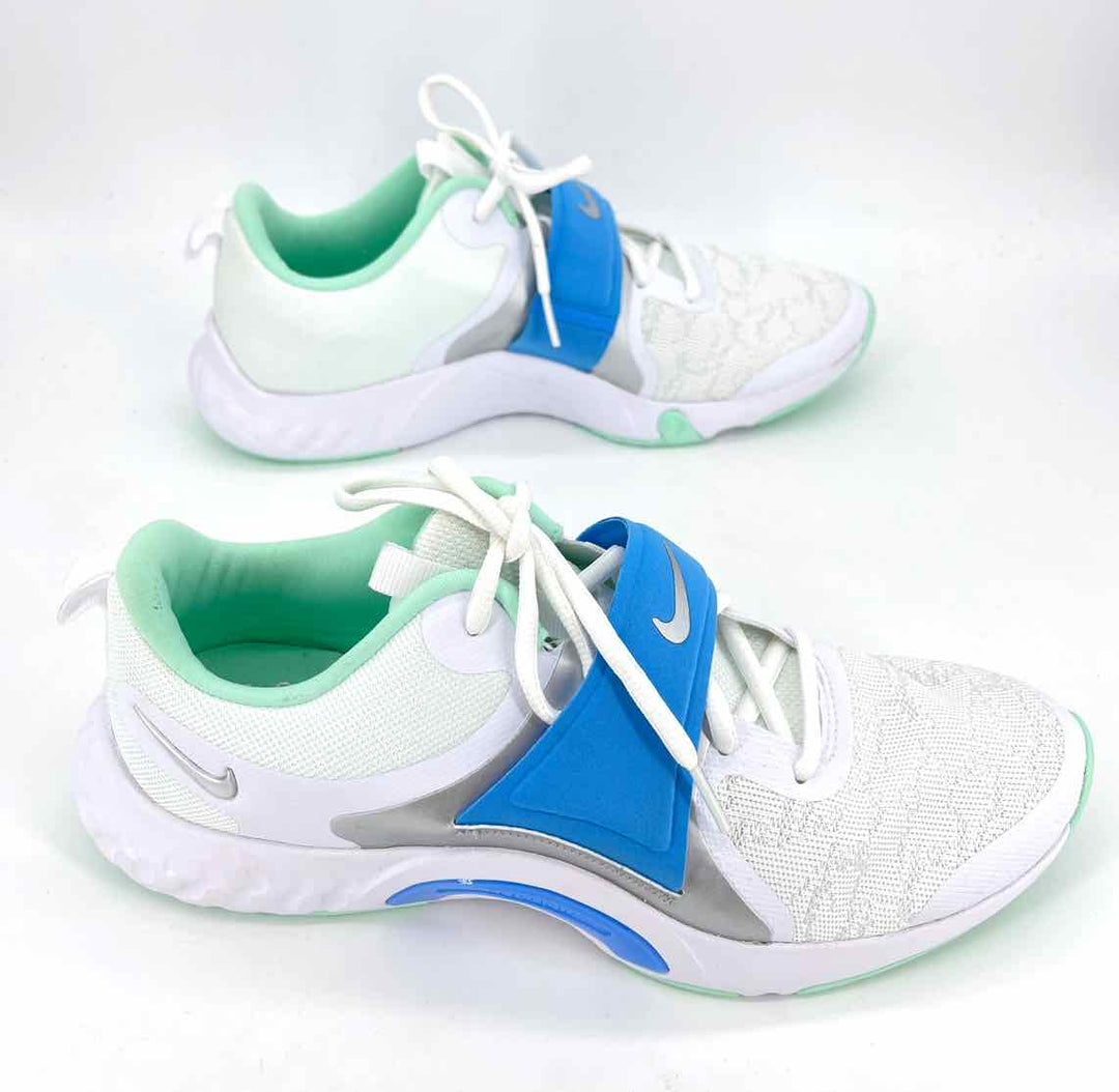 Shoe Size 9.5 Nike White Mesh Sneakers