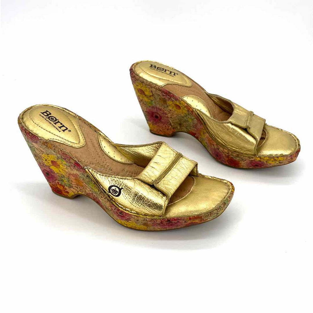 Shoe Size 6 Born Gold Wedge
