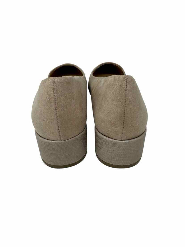 Shoe Size 9 C WONDER Tan Suede Pumps