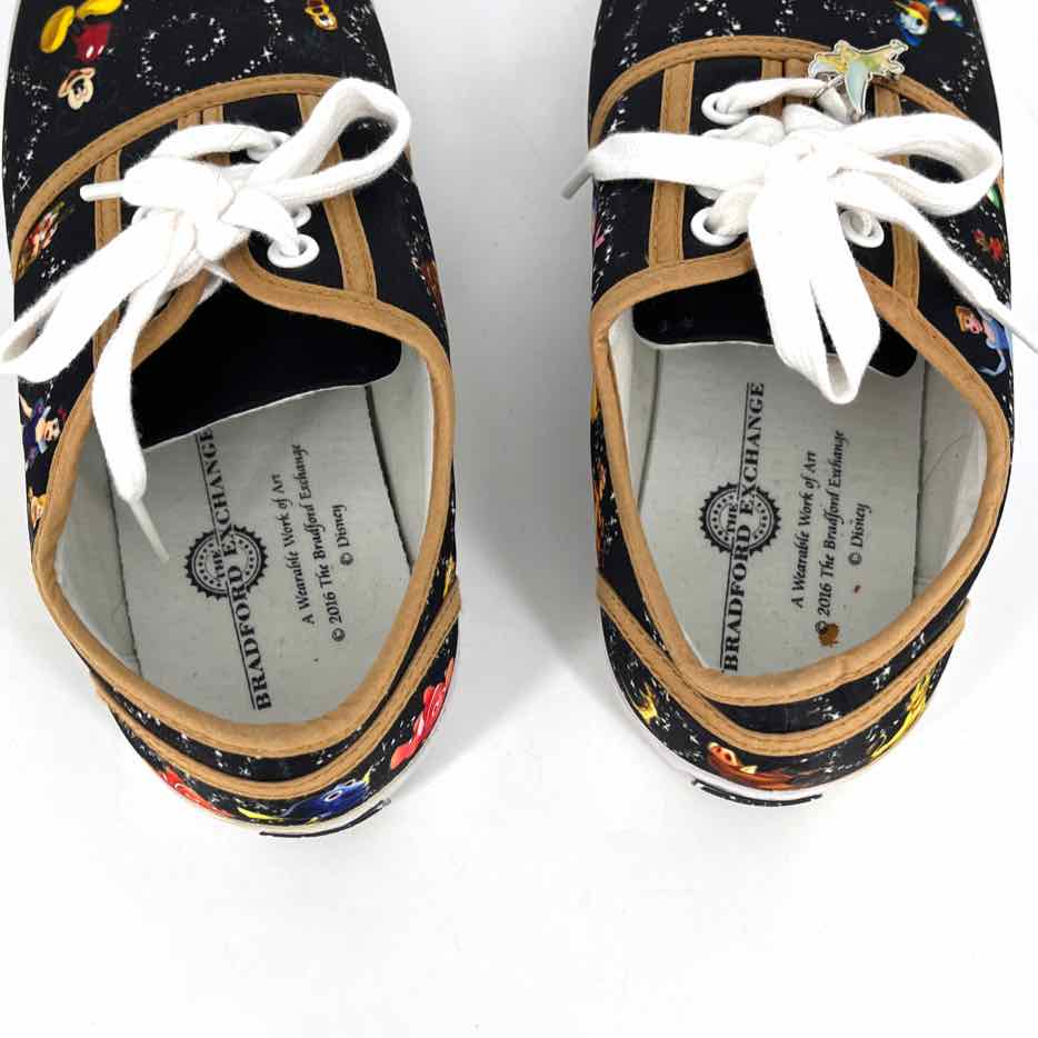 Shoe Size 7.5 Black Canvas Sneakers