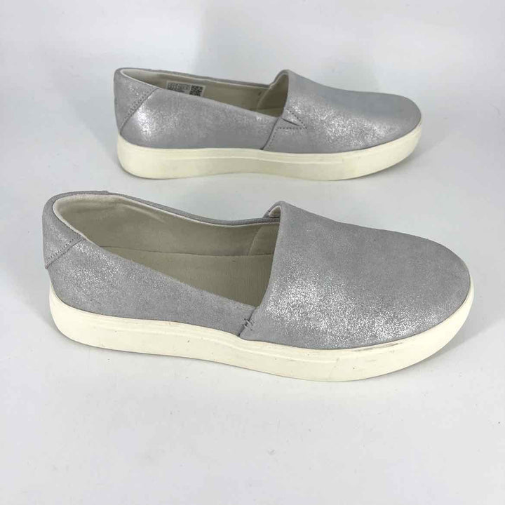 Shoe Size 8 Toms Silver Canvas Sneakers