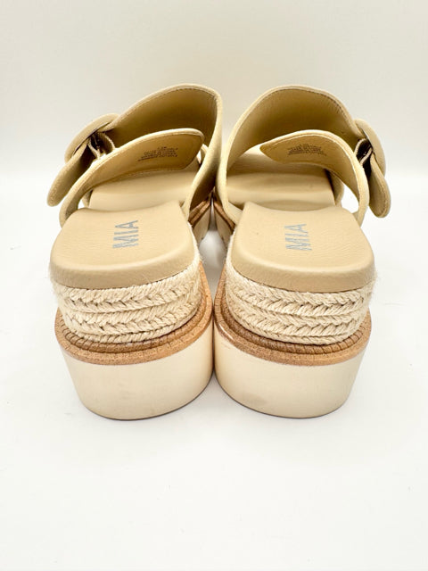 Shoe Size 8.5 MIA Tan Sandals