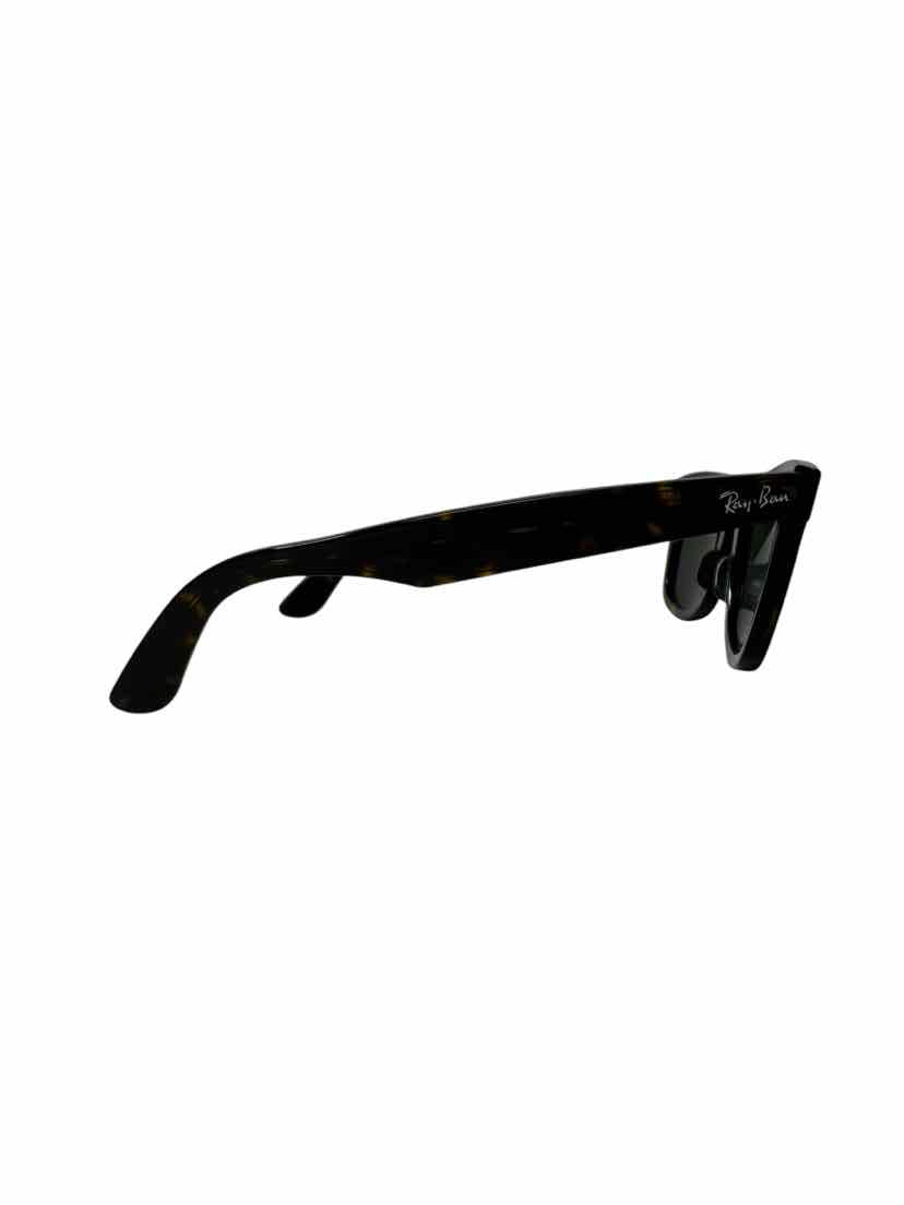 RAY BAN Sunglasses