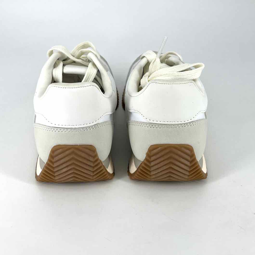 Shoe Size 6 UNIVERSAL THREAD White Faux Leather Nylon Sneakers